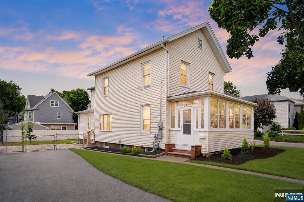 25 Riverview Avenue Rutherford, NJ 07070 - Photo 1 of 50