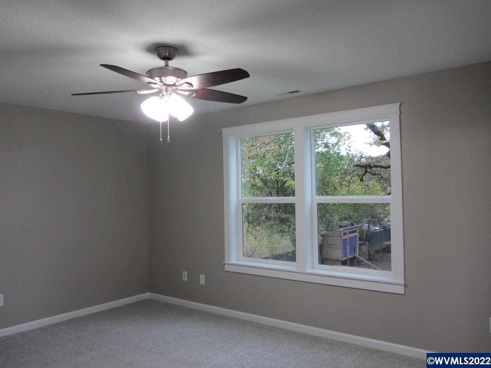 532 Walker Road Lebanon, OR 97355 - Photo 26 of 40 Gallery Image 26