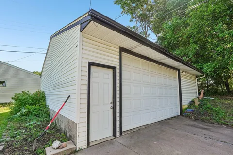 $269,000 | 302 Wyoming Street East, St. Paul, MN 55107