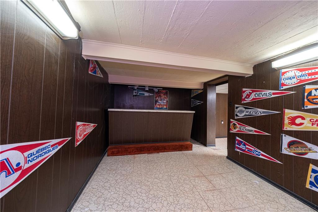 2511 McNeilly Road Pittsburgh, PA 15226 - Photo 20 of 23 a view of room with wooden floor