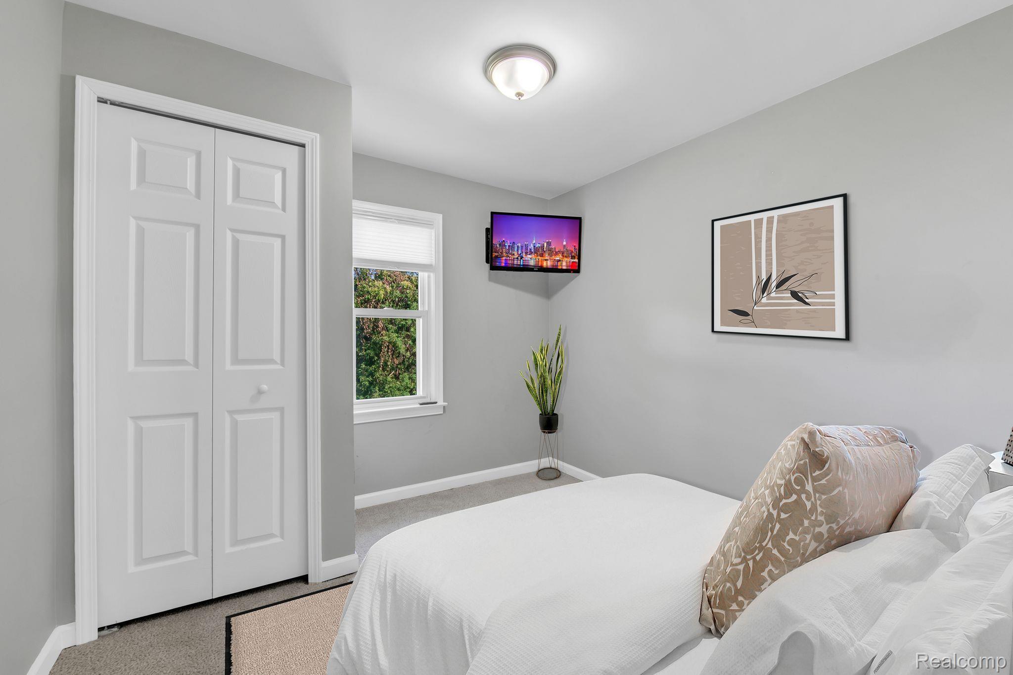 28926 King Road Romulus, MI 48174 - Photo 10 of 19 Gallery Image 10
