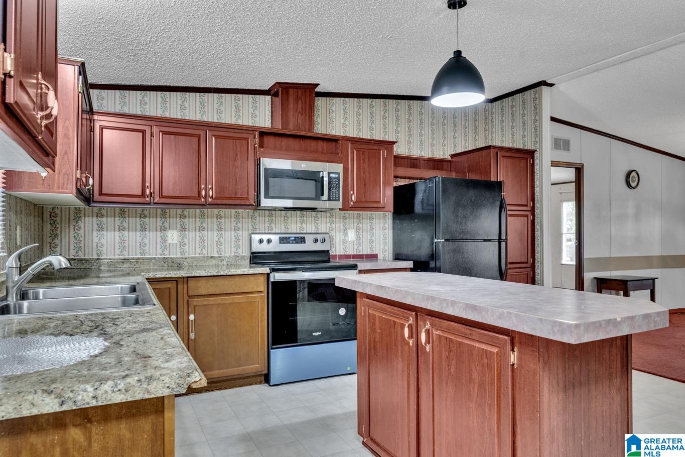 4084 West Ashby Road Brierfield, AL 35035 - Photo 3 of 28
