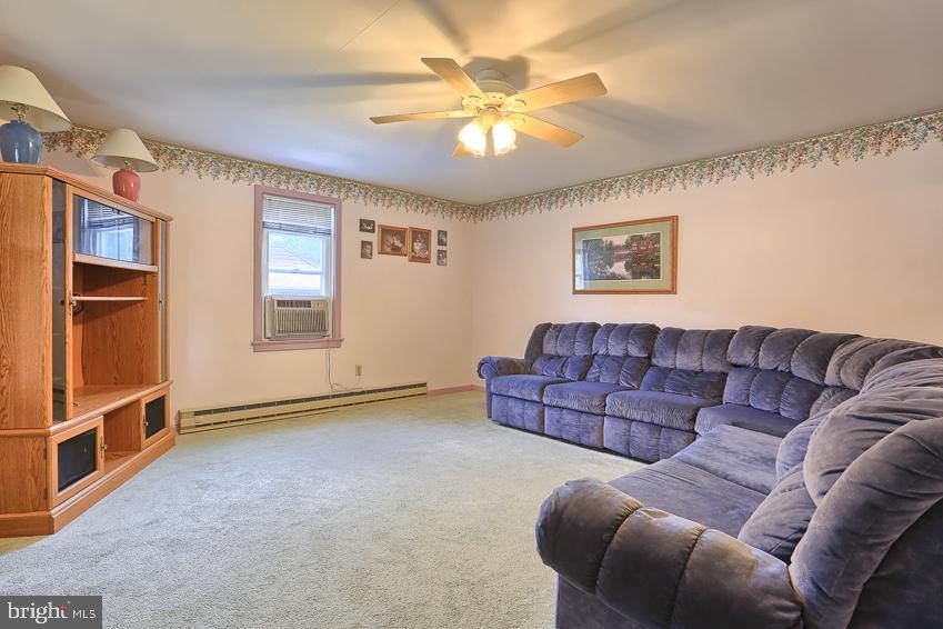 923 Pine Hill Road Lititz, PA 17543 - Photo 3 of 27