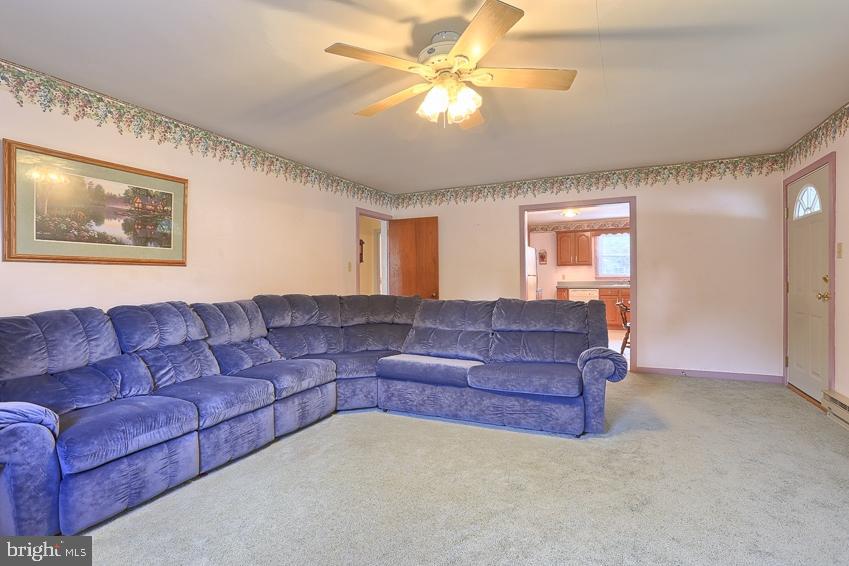923 Pine Hill Road Lititz, PA 17543 - Photo 4 of 27