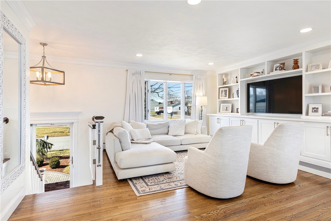 6 Jenkins Street Bristol, RI 02809 - Photo 5 of 36