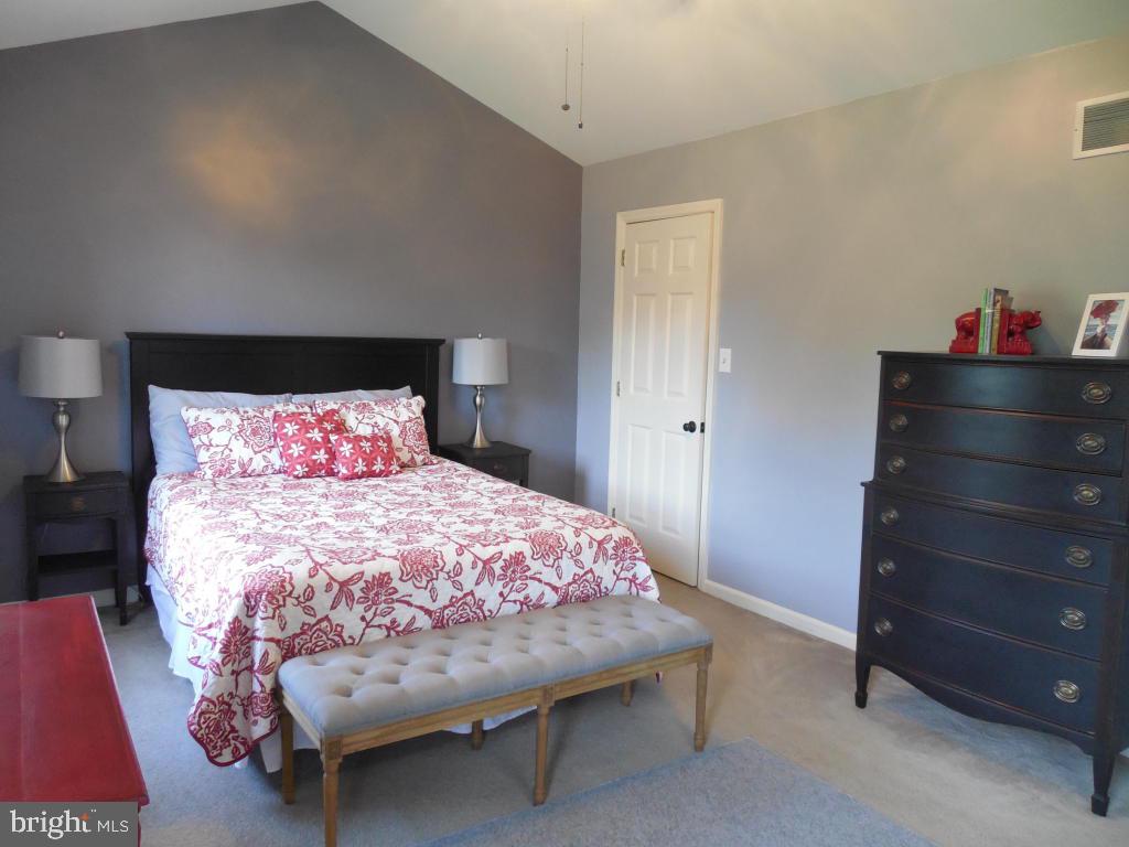 39 Greythorne Road Lancaster, PA 17603 - Photo 14 of 23 Gallery Image 14
