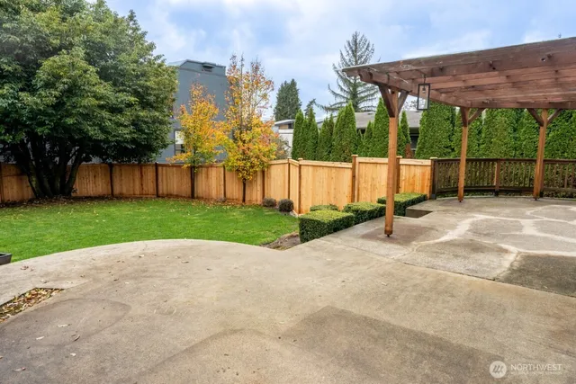 $4,500 | 10333 Northeast 186th Street, Bothell, WA 98011