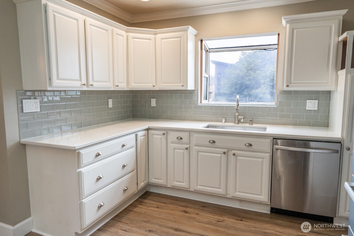 10333 Northeast 186th Street Bothell, WA 98011 - Photo 8 of 40