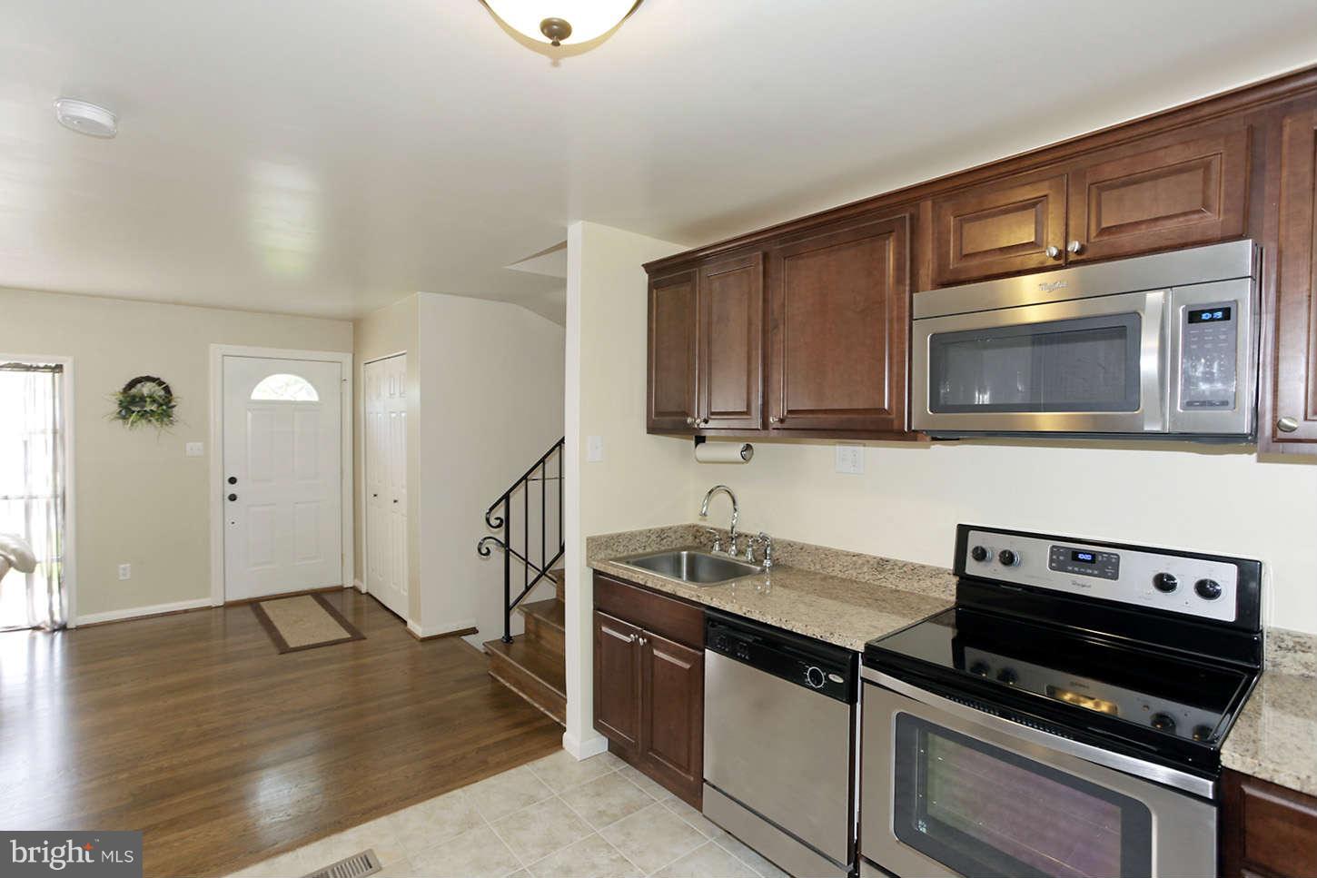 6108 Craft Road Alexandria, VA 22310 - Photo 12 of 30 Kitchen