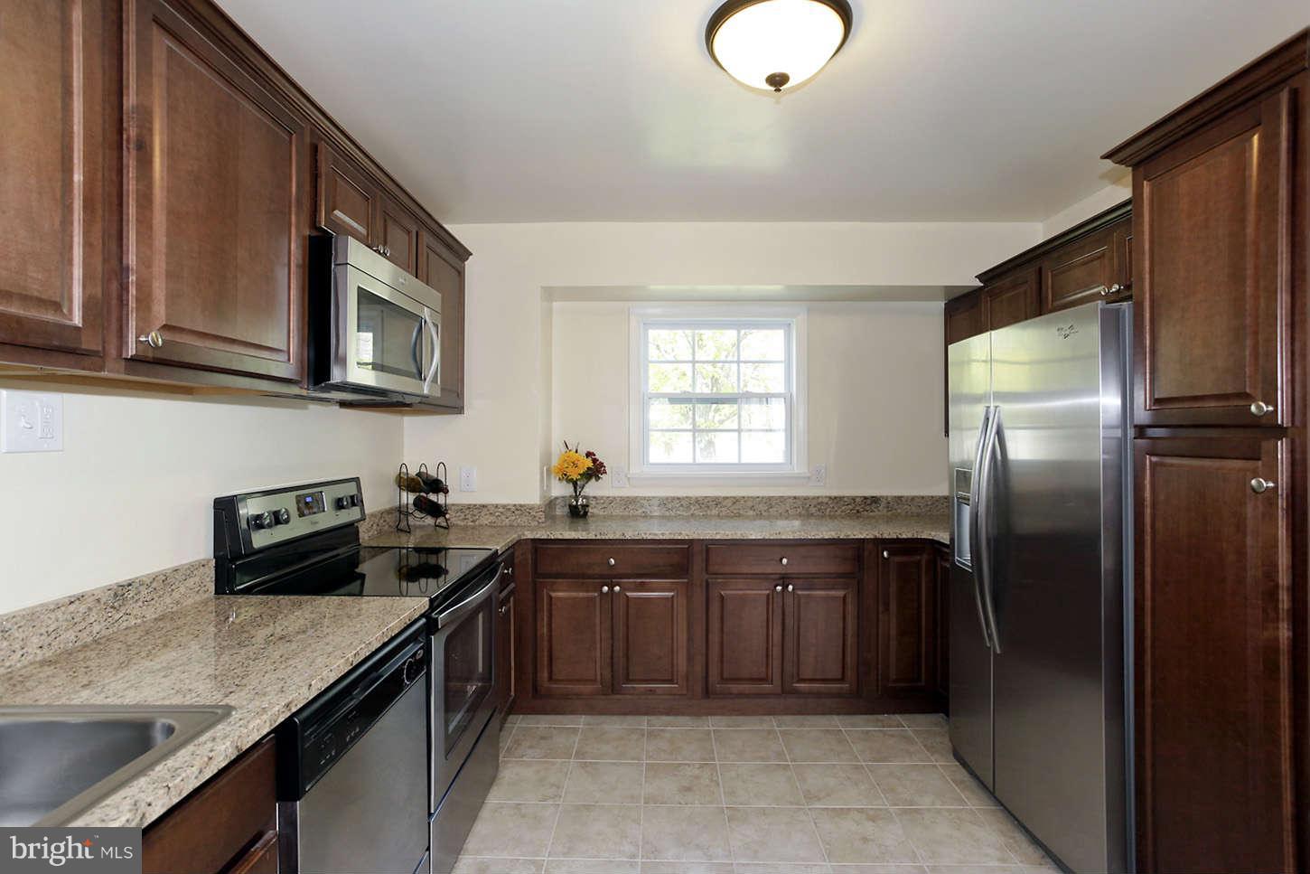 6108 Craft Road Alexandria, VA 22310 - Photo 10 of 30 Kitchen