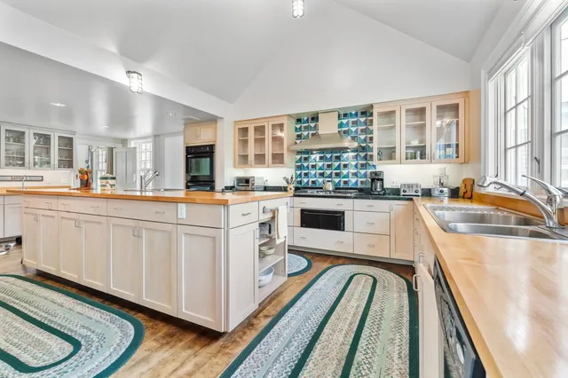 $2,500,000 | 19 Cutting Hill Lane, Lyme, NH 03768