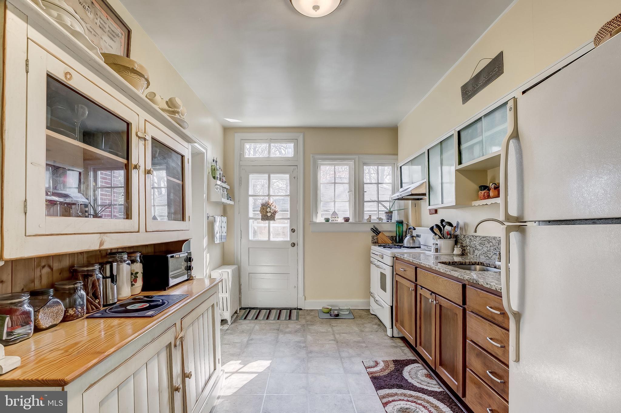 5 Somerset Road Baltimore, MD 21228 - Photo 22 of 36 Kitchen