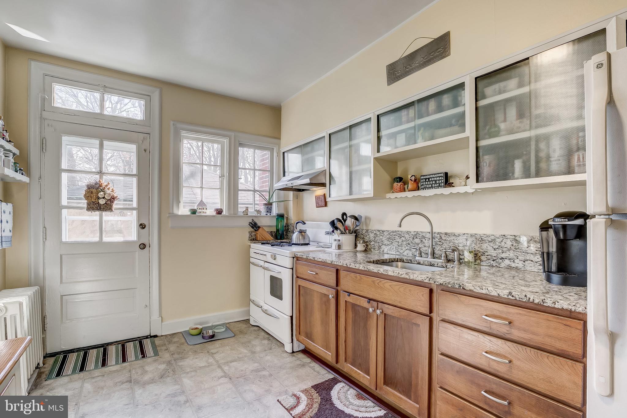 5 Somerset Road Baltimore, MD 21228 - Photo 23 of 36 Kitchen