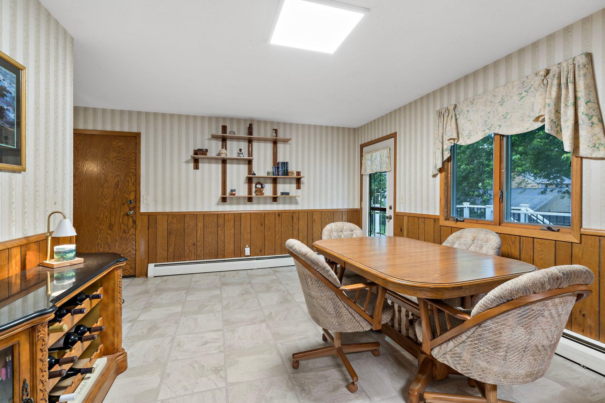2217 Ripley Avenue Maplewood, MN 55109 - Photo 14 of 48