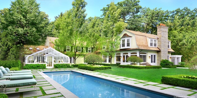 1363 Elm Tree Road Lake Forest, IL 60045 - Photo 1 of 24 a front view of house with yard and green space