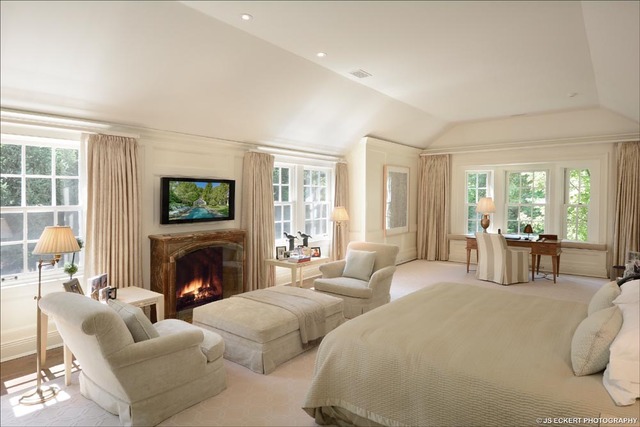 1363 Elm Tree Road Lake Forest, IL 60045 - Photo 12 of 24 a living room with furniture flat screen tv and a fireplace