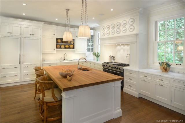 1363 Elm Tree Road Lake Forest, IL 60045 - Photo 8 of 24 a kitchen with a sink stove and refrigerator