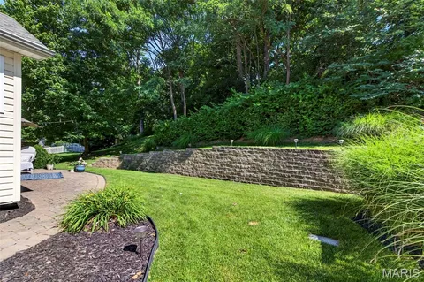 $450,000 | 1211 Lake Canyon View, Fenton, MO 63026