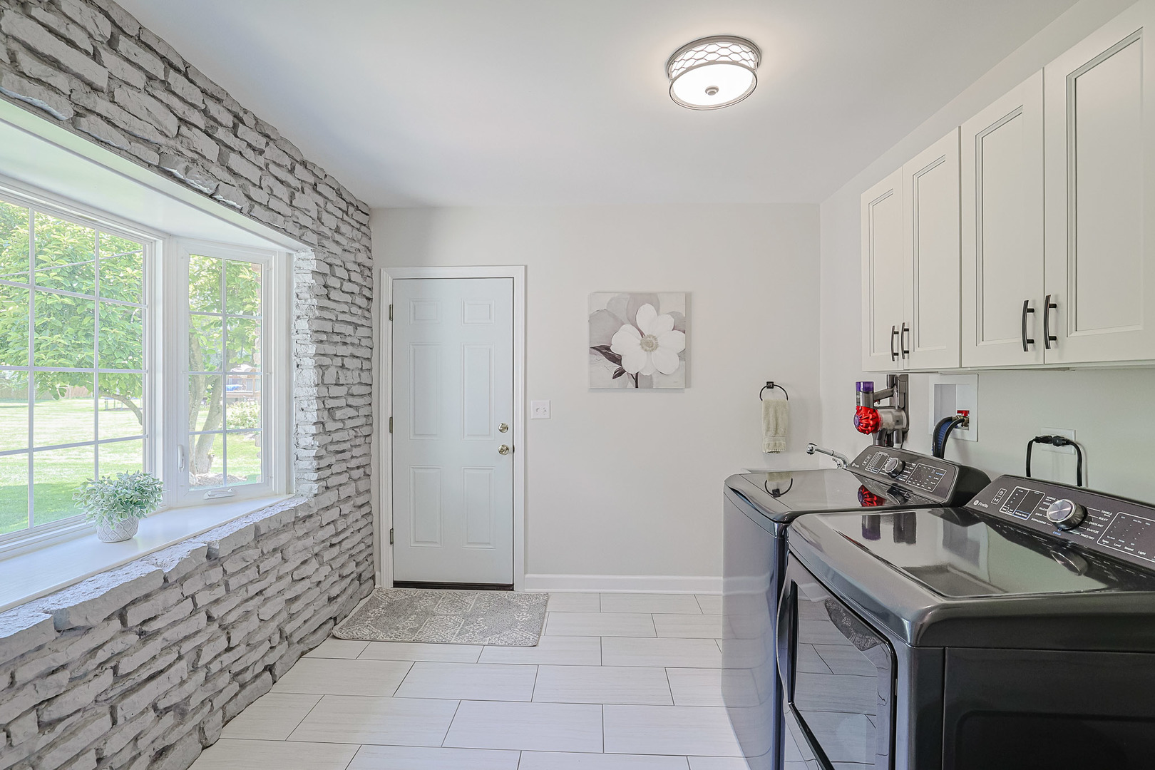 824 Ogden Road New Lenox, IL 60451 - Photo 13 of 30 Gallery Image 13
