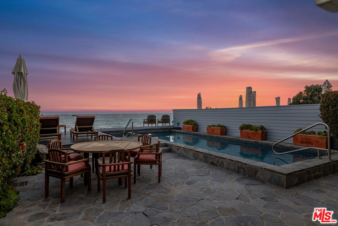 23758 Malibu Road Malibu, CA 90265 - Photo 7 of 36