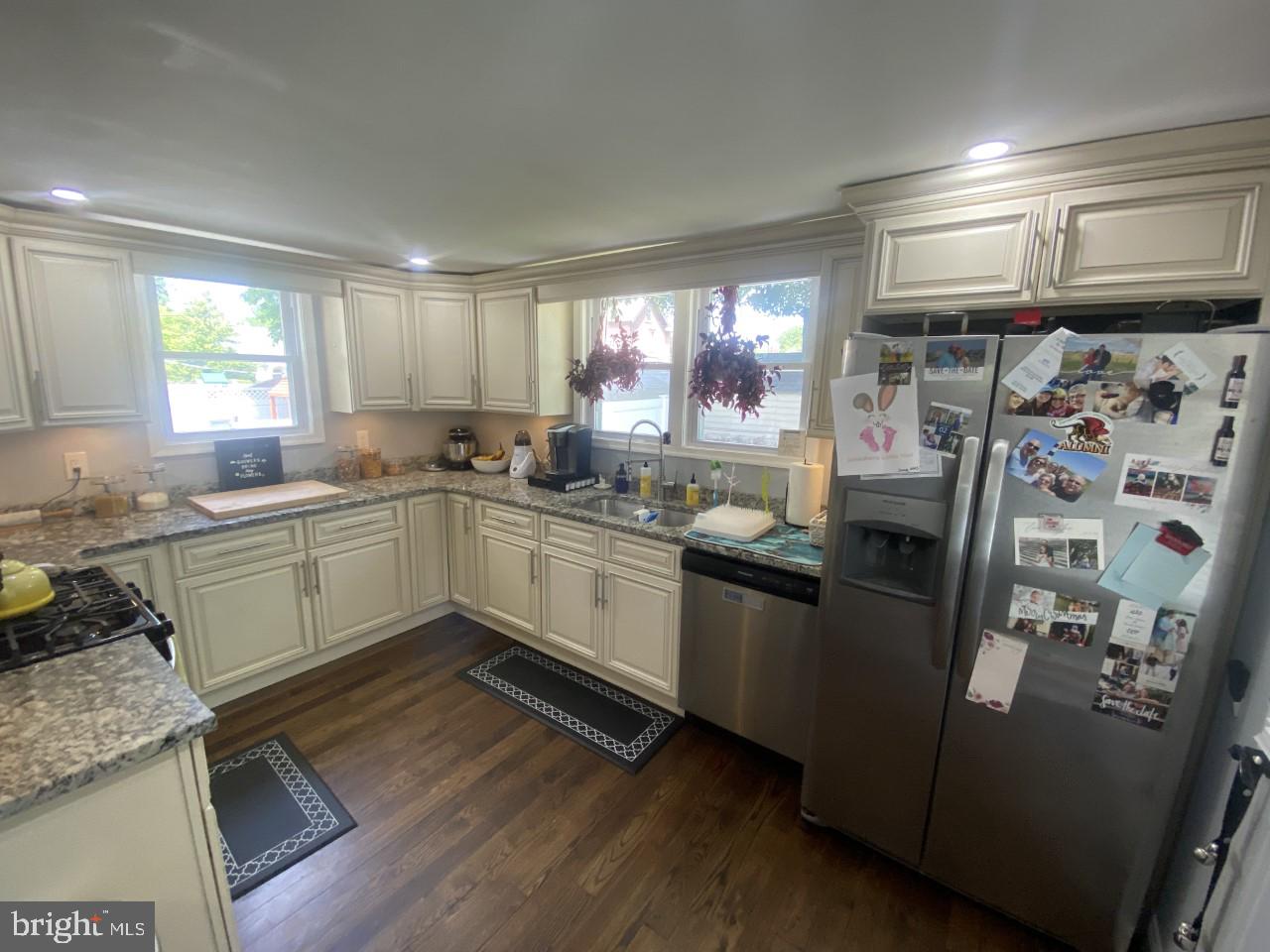 312 Walnut Street Delanco, NJ 08075 - Photo 2 of 23