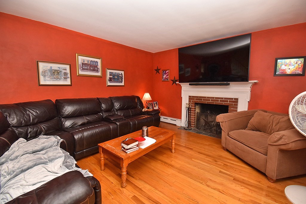 385 Mt Hope Road Somerset, MA 02726 - Photo 16 of 23 Gallery Image 16