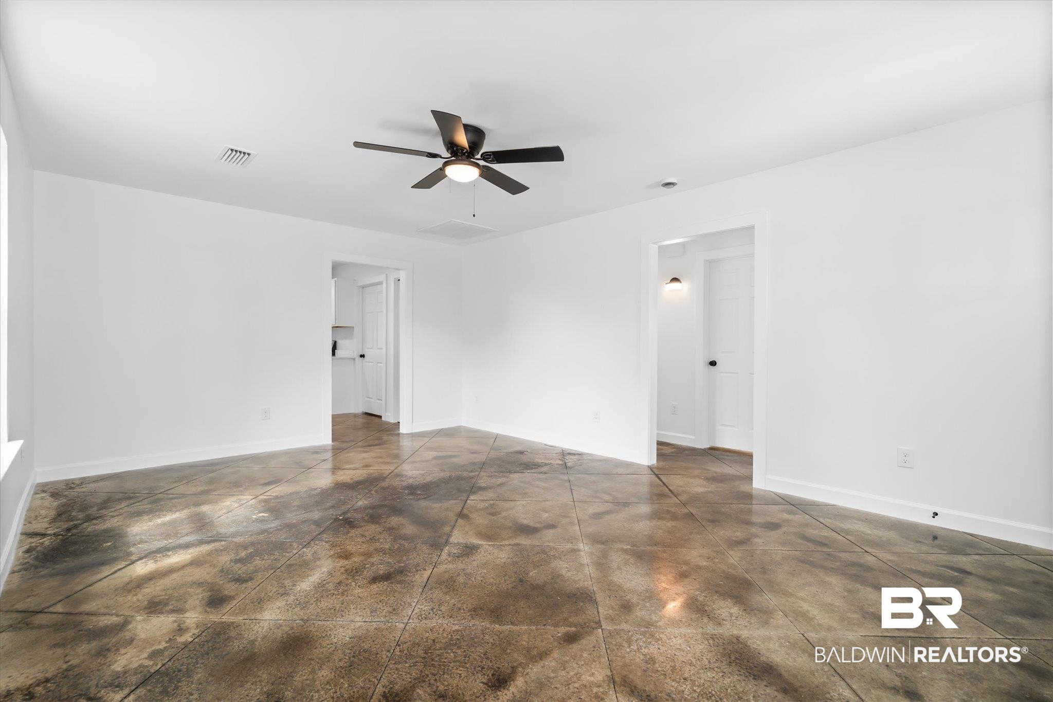 22035 7th Street Silverhill, AL 36576 - Photo 13 of 21 Living Room