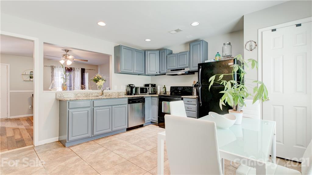 716 Raindrops Road Gastonia, NC 28054 - Photo 8 of 27 Gallery Image 8
