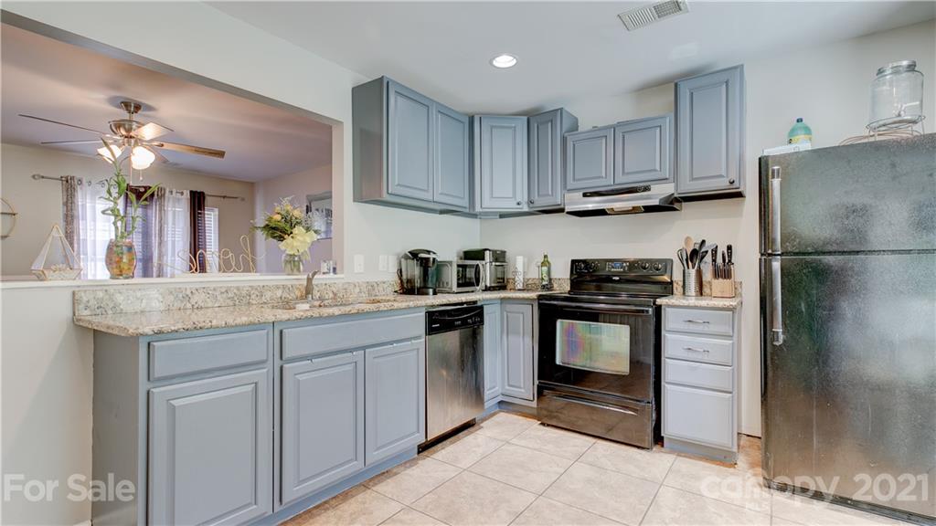 716 Raindrops Road Gastonia, NC 28054 - Photo 9 of 27 Gallery Image 9
