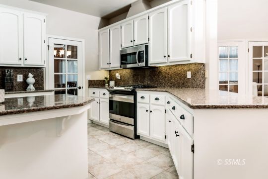 300 West Shamrock Avenue Ridgecrest, CA 93555 - Photo 10 of 47