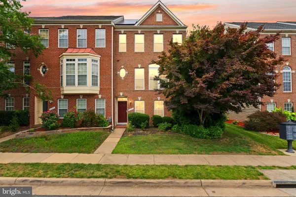 $604,995 | 2722 Wakewater Way, Woodbridge, VA 22191