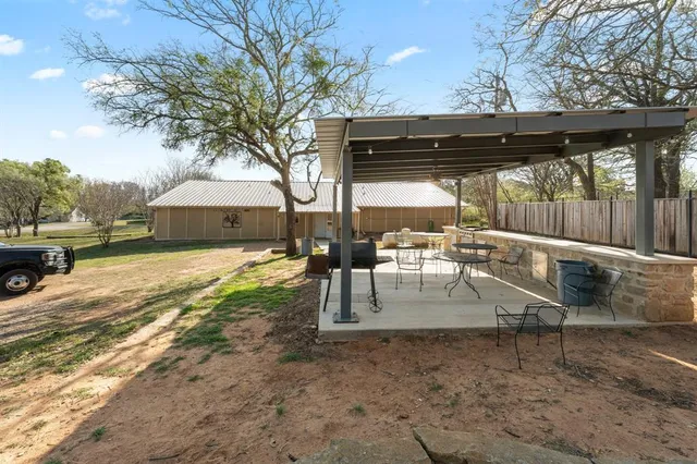 $179,000 | 124 Arrowhead, Comanche, TX 76442