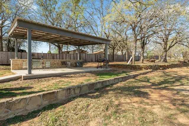 $179,000 | 124 Arrowhead, Comanche, TX 76442