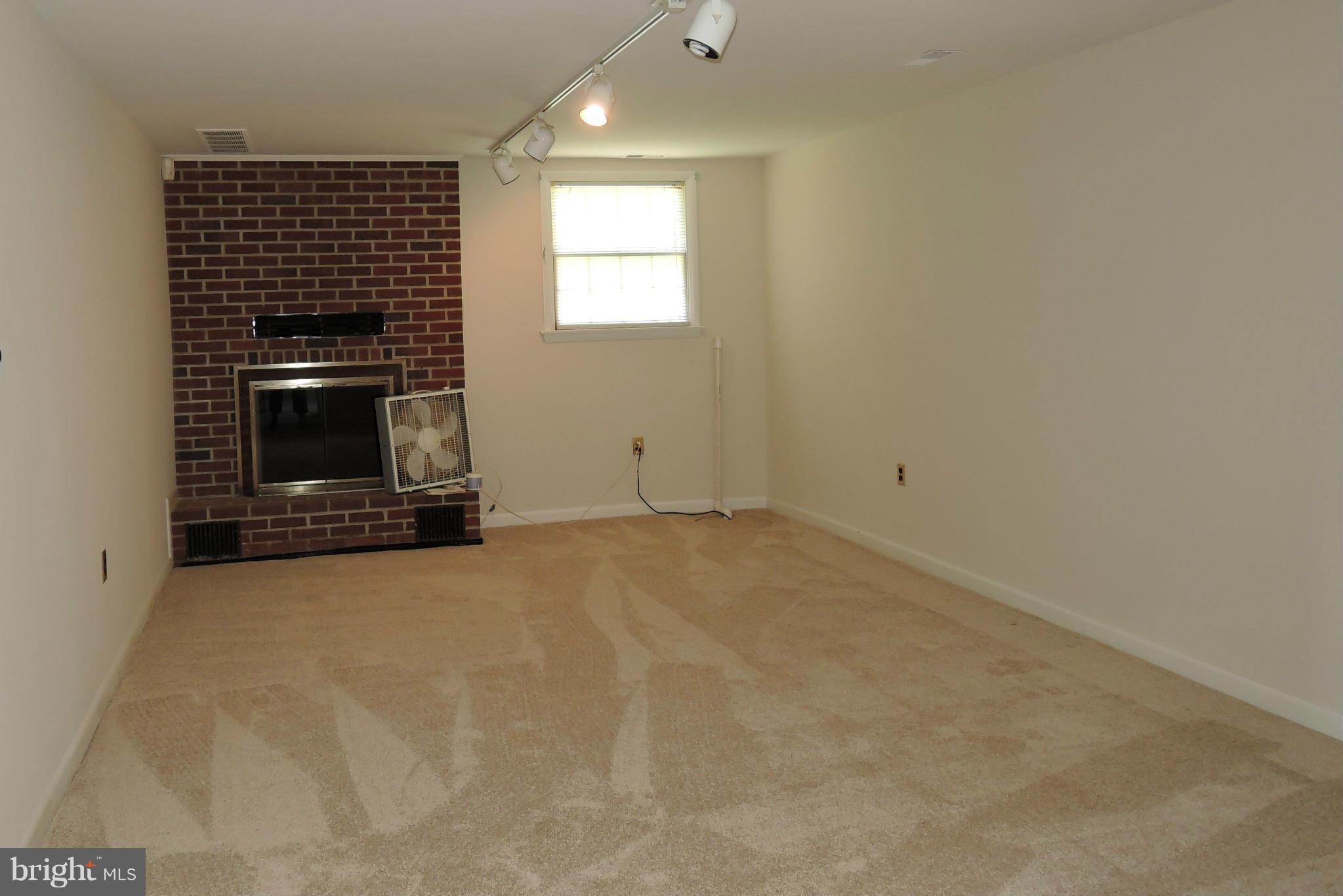3726 Dance Mill Road Phoenix, MD 21131 - Photo 21 of 30 Family Room