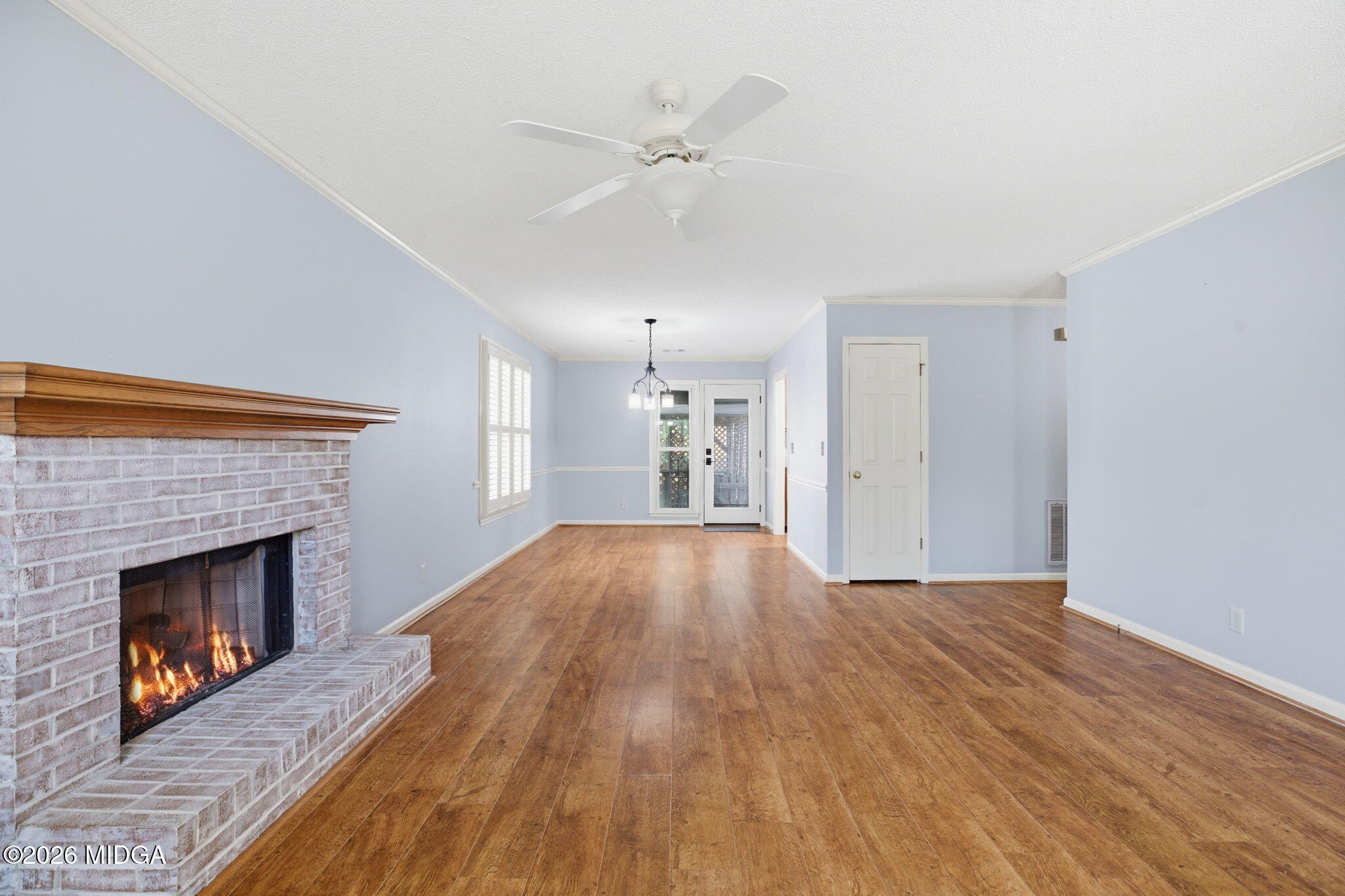 108 Manor Terrace Macon, GA 31210 - Photo 4 of 23 a view of an empty room and fire place