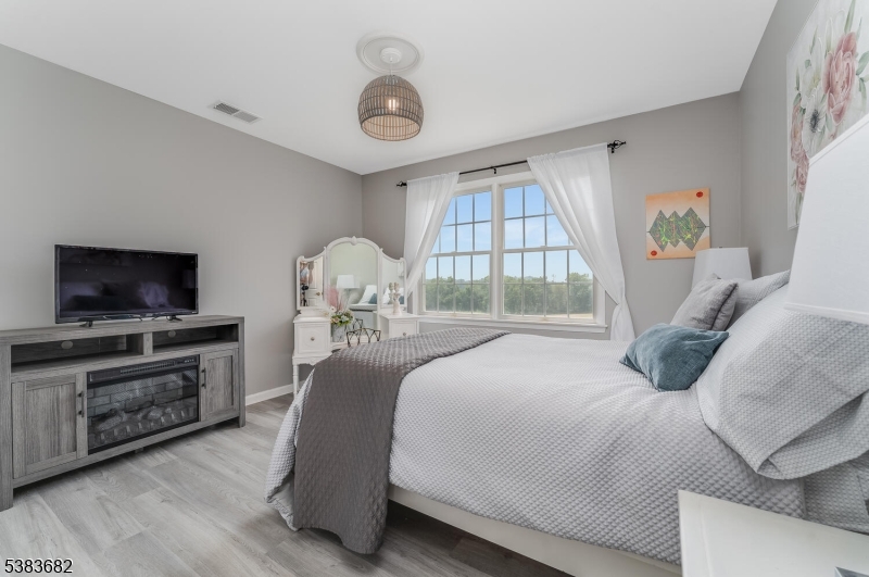 39 Sky Manor Road Pittstown, NJ 08867 - Photo 22 of 42