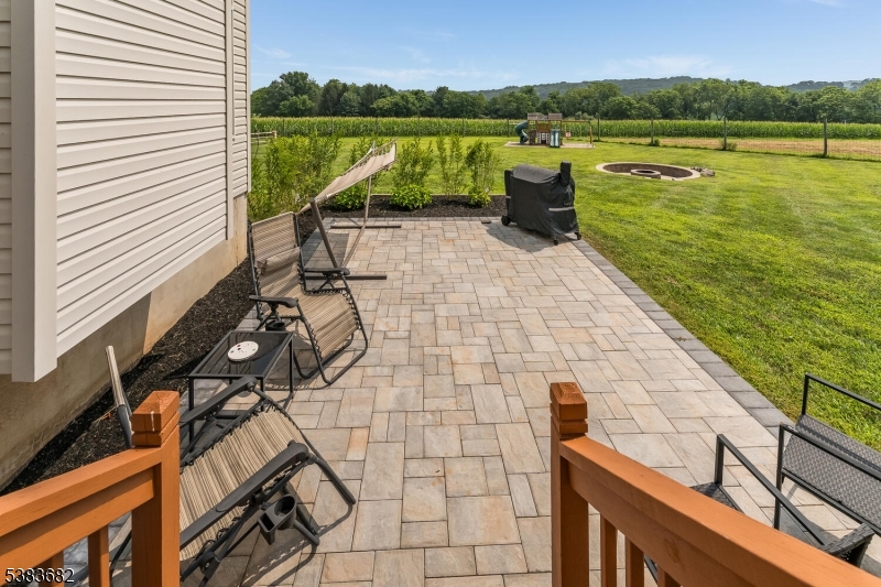 39 Sky Manor Road Pittstown, NJ 08867 - Photo 6 of 42