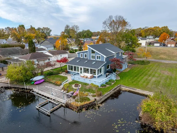 $780,000 | 10492 North Elwood Avenue, Syracuse, IN 46567