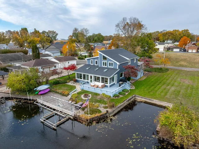 $820,000 | 10492 North Elwood Avenue, Syracuse, IN 46567