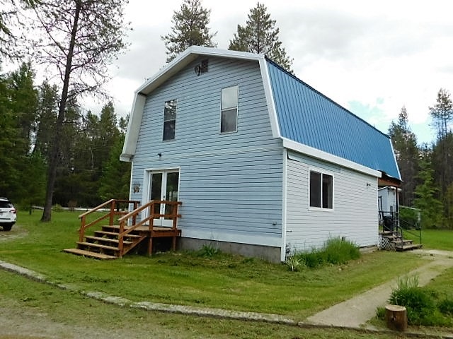 8892 Deer Valley Road Newport, WA 99156 - Photo 2 of 19 Gallery Image 2