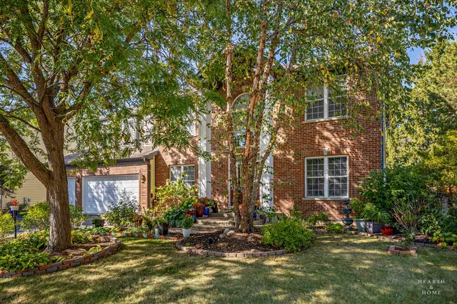 $679,000 | 7 Shoal Creek Court, Lake In The Hills, IL 60156