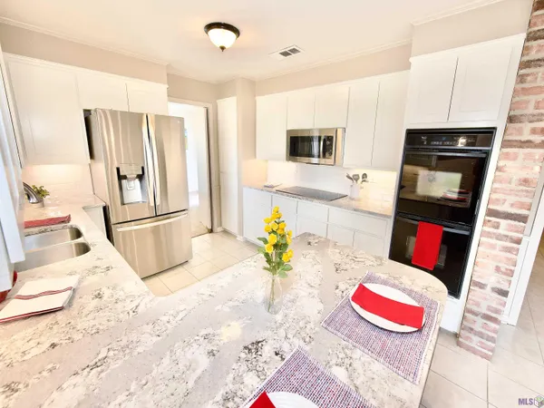 $335,000 | 9023 Whitehall Avenue, Baton Rouge, LA 70806
