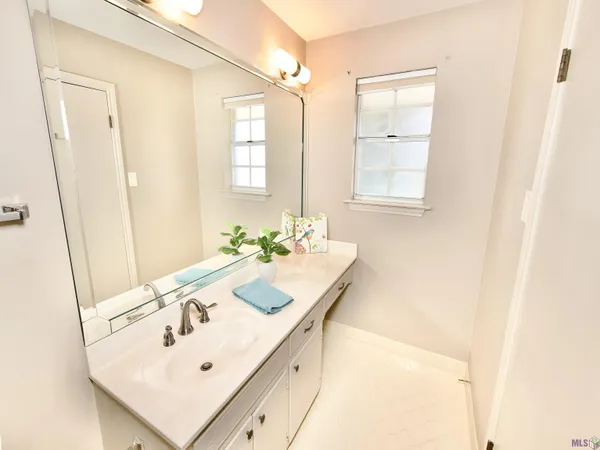 $335,000 | 9023 Whitehall Avenue, Baton Rouge, LA 70806