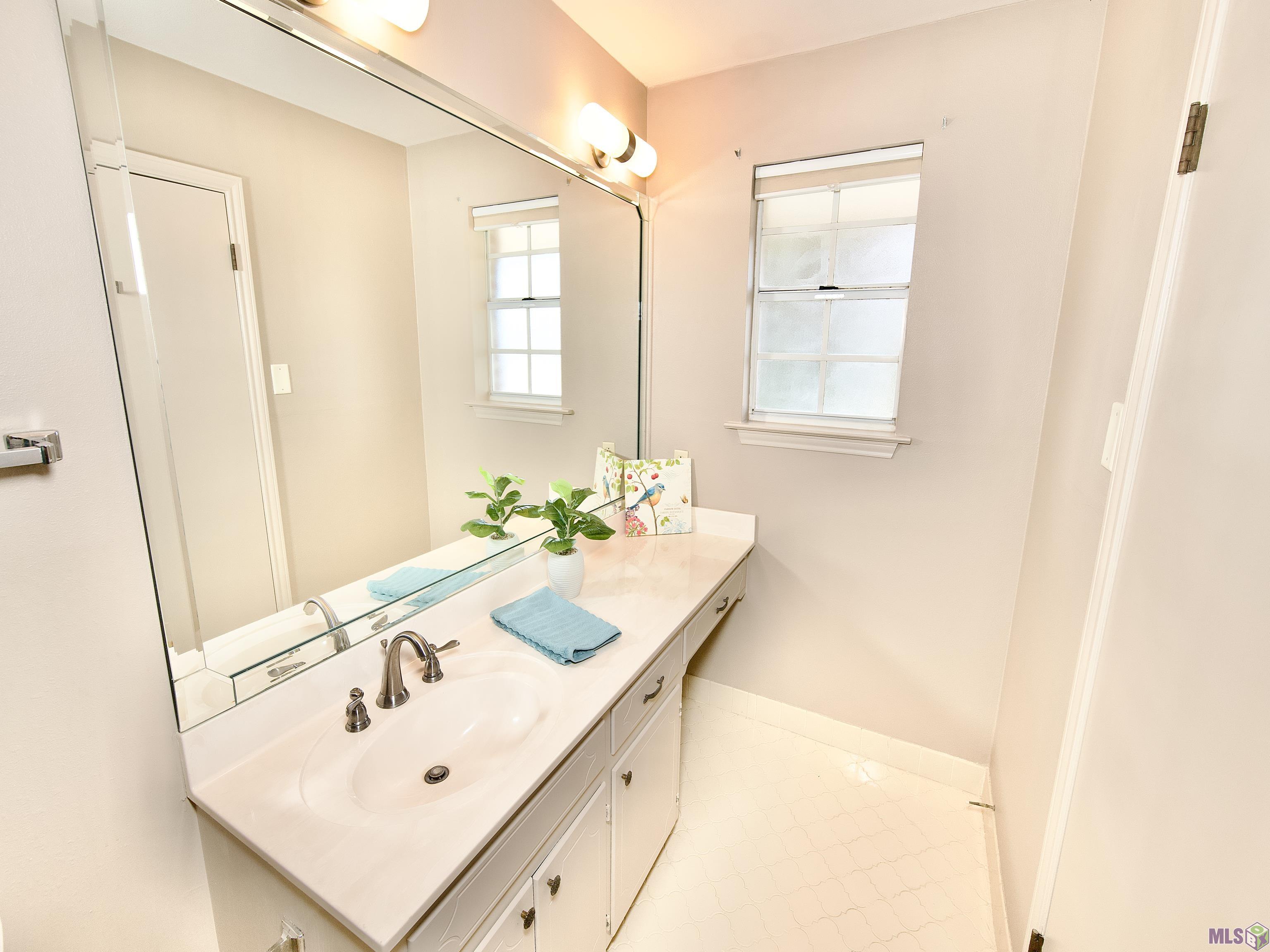 9023 Whitehall Avenue Baton Rouge, LA 70806 - Photo 14 of 26