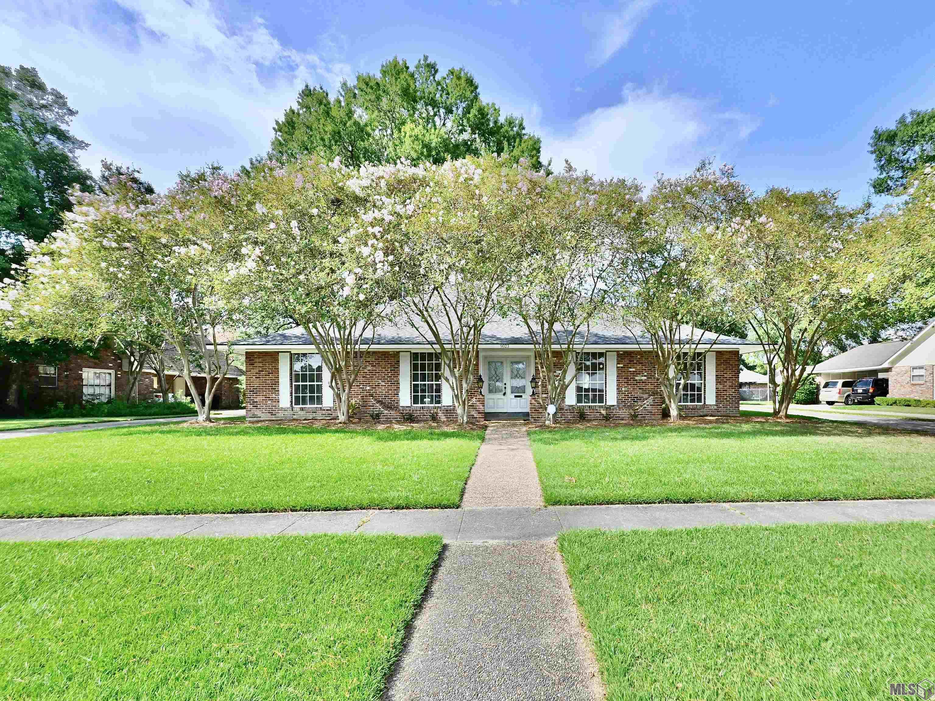 9023 Whitehall Avenue Baton Rouge, LA 70806 - Photo 2 of 26