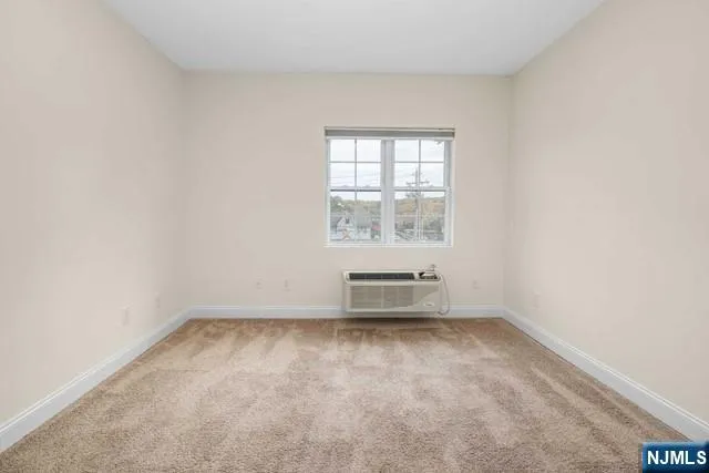 $2,500 | 10 Madison, Unit 204, Cresskill, NJ 07626