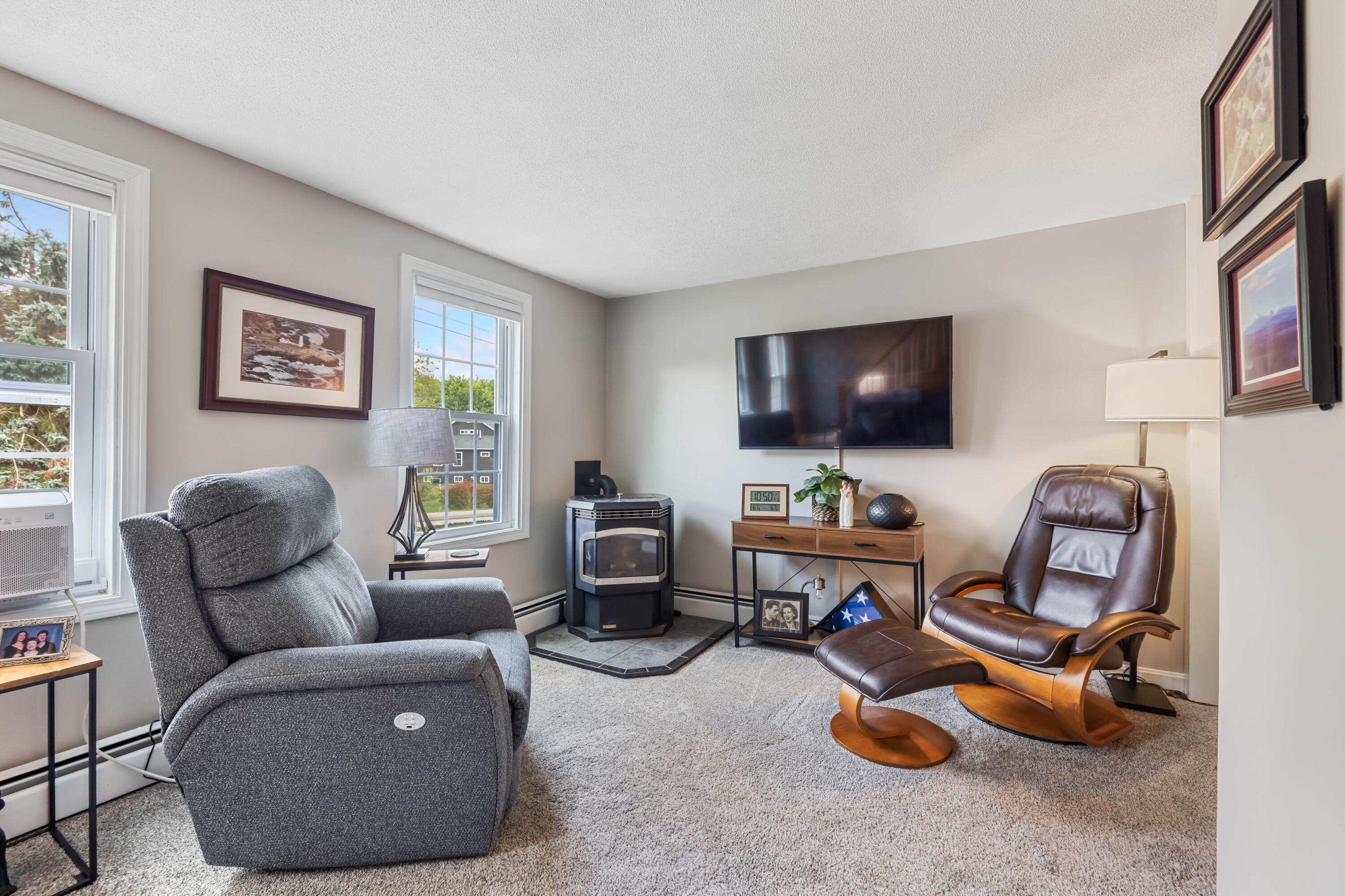 18 Hubbard Street Saco, ME 04072 - Photo 13 of 33 Living Room
