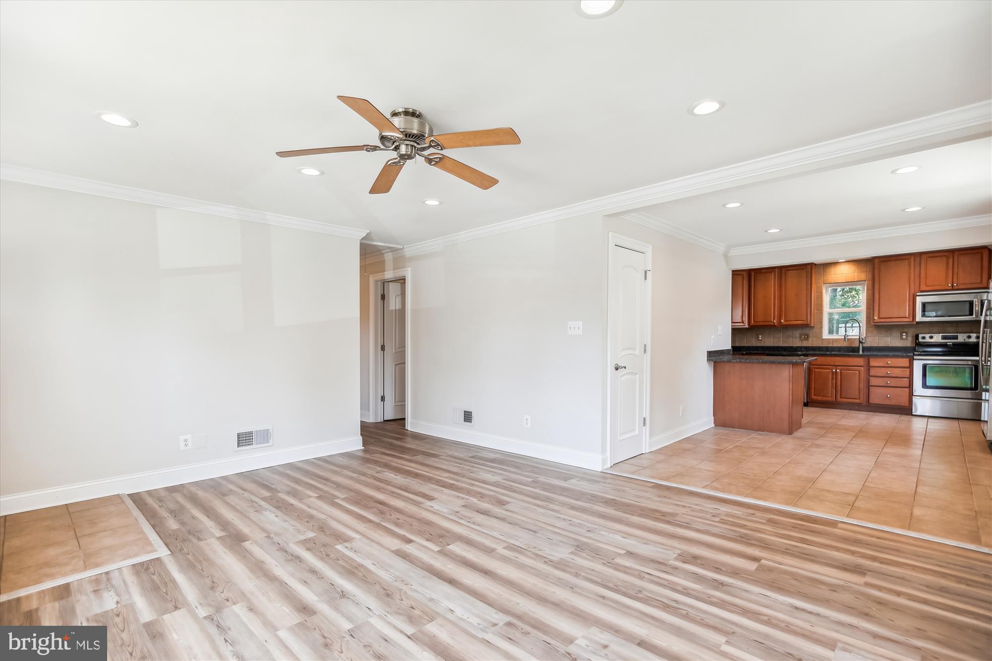113 Tapawingo Road Southwest Vienna, VA 22180 - Photo 5 of 21 Open Floor Space