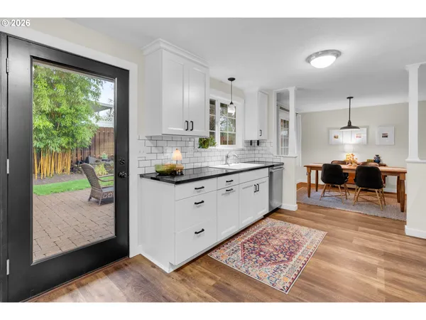 $644,900 | 18370 Franklin Way, Gladstone, OR 97027