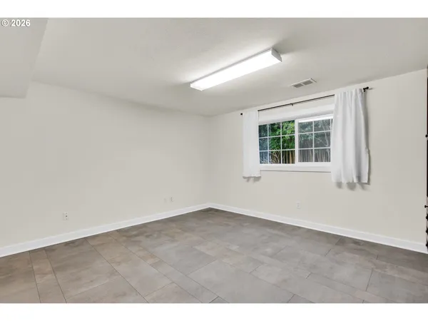 $644,900 | 18370 Franklin Way, Gladstone, OR 97027